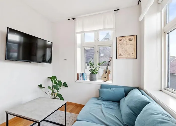 Apartment Dinbnb I Cozy 1-bedroom Nestled In The Heart Of *